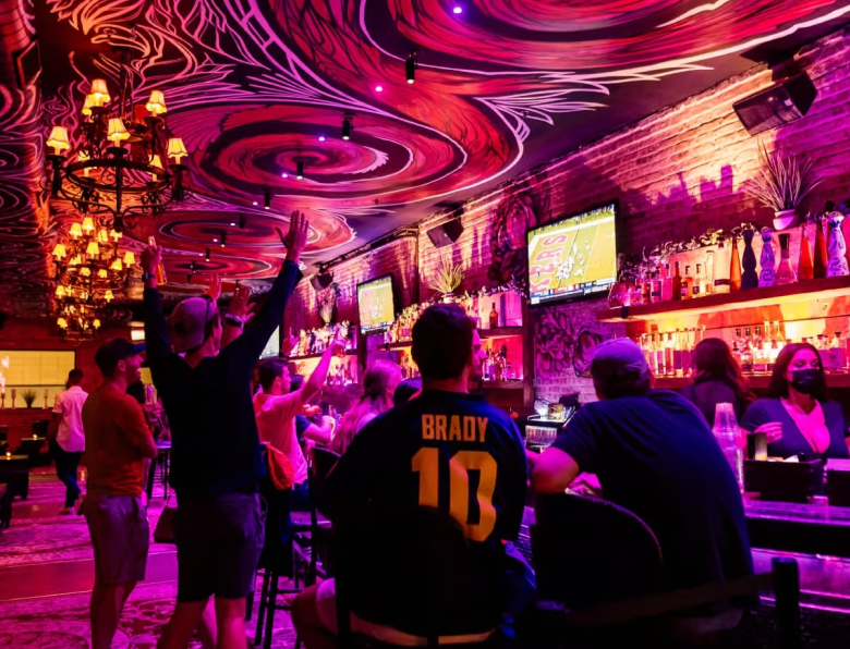 Moe's Cantina River North